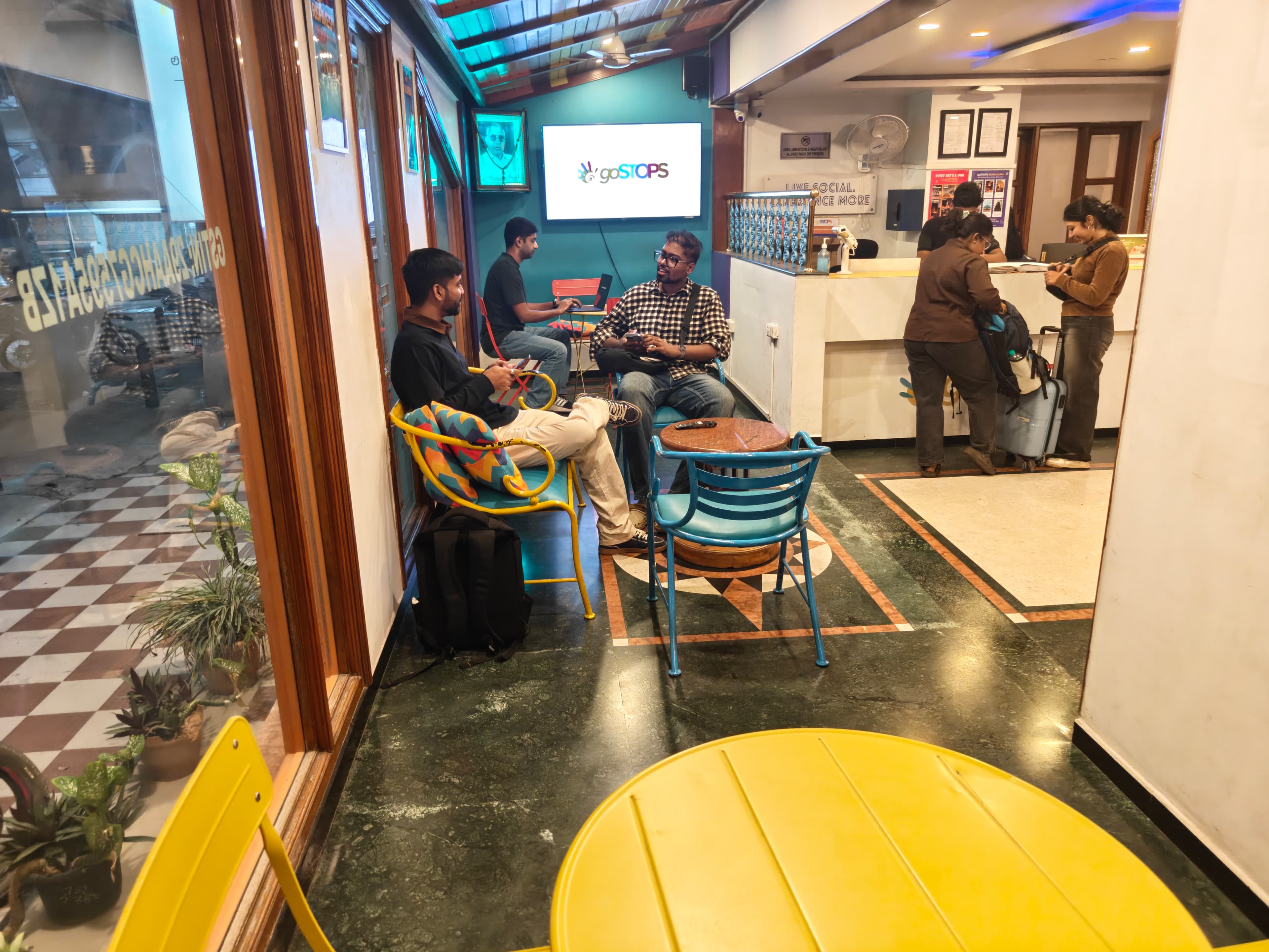 Screen placement at goSTOPS - Gandhi Nagar